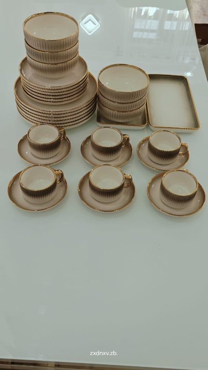 32pc Elegant  European Porcelain Dinner set