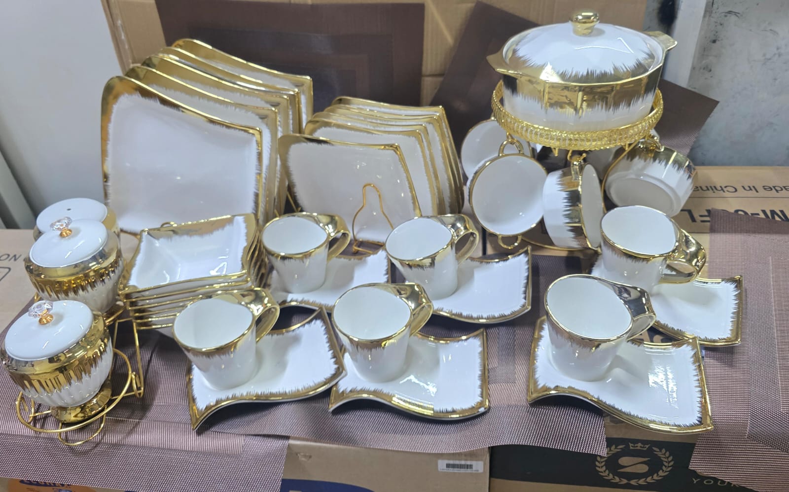gold edge 34 dinner set