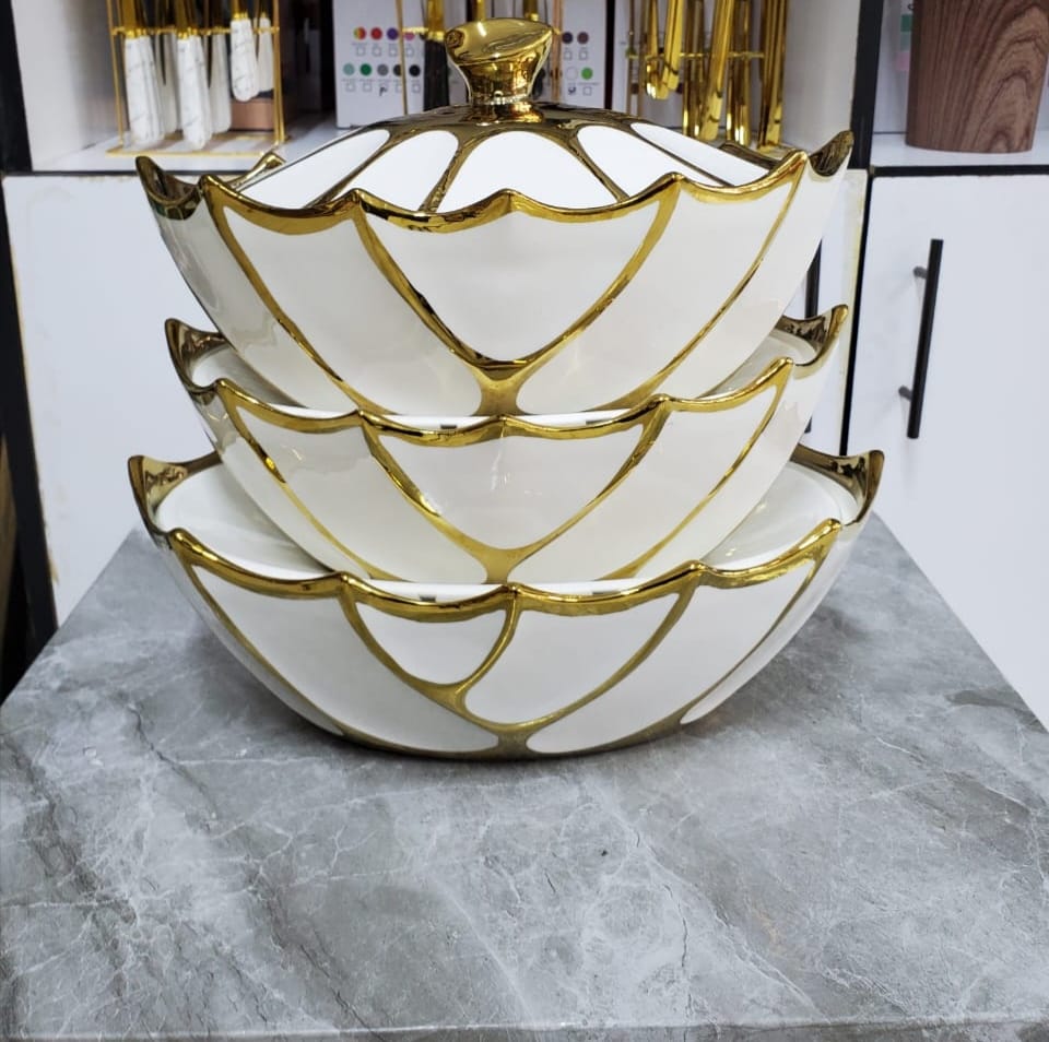 oval bowls with gold strips