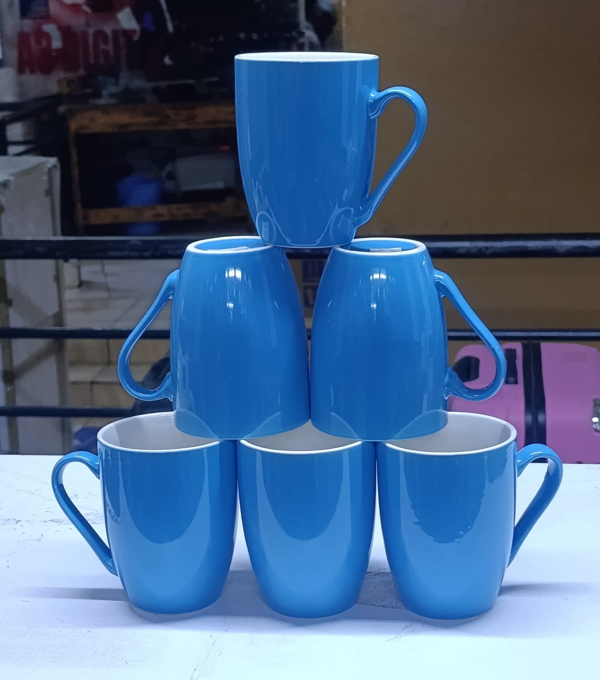 simple cups blue