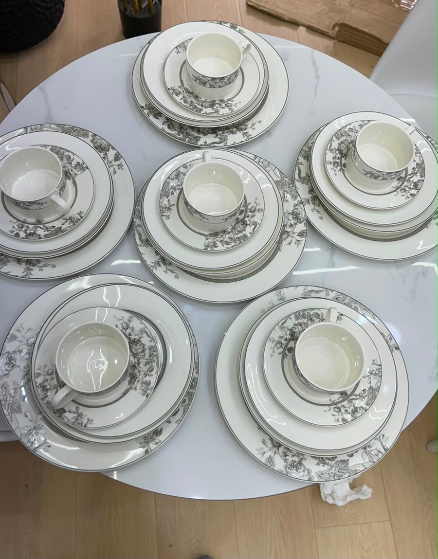 carole dinner set